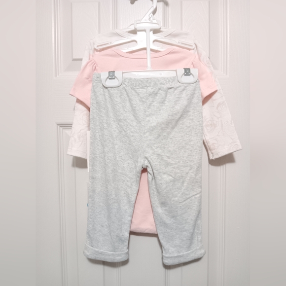 3pc Calvin Klein baby pink short & long sleeve bodysuitwith grey pants Size:3/6M - Picture 6 of 15